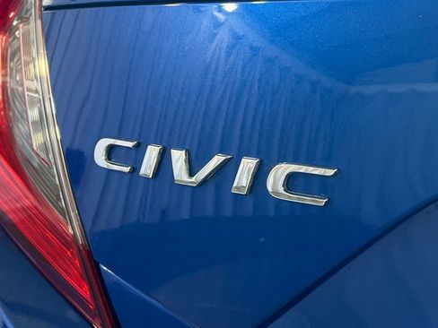 Used 2019 Honda Civic Sport image 16