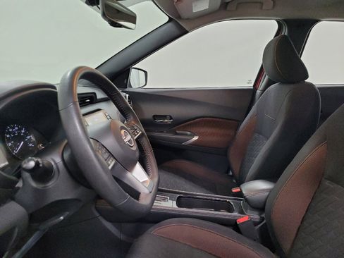 Used 2022 Nissan Kicks SR w/ Interior Electronics Package FWD image 17