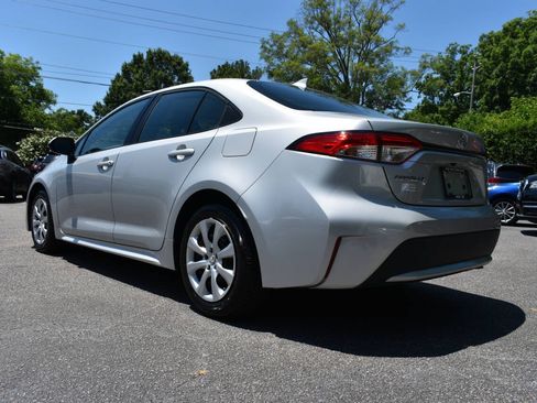 Used 2021 Toyota Corolla LE FWD image 30