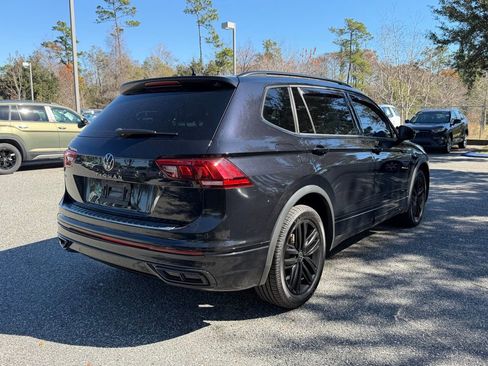 Used 2022 Volkswagen Tiguan SE R-Line image 12