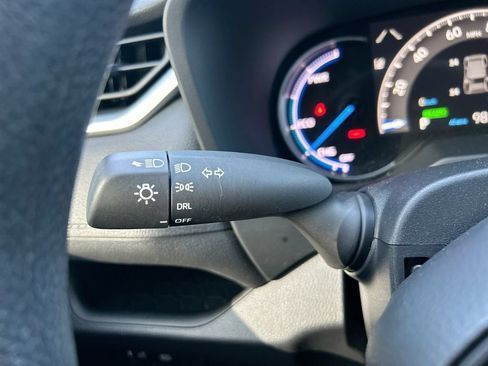 Certified 2025 Toyota RAV4 LE AWD/4WD image 18