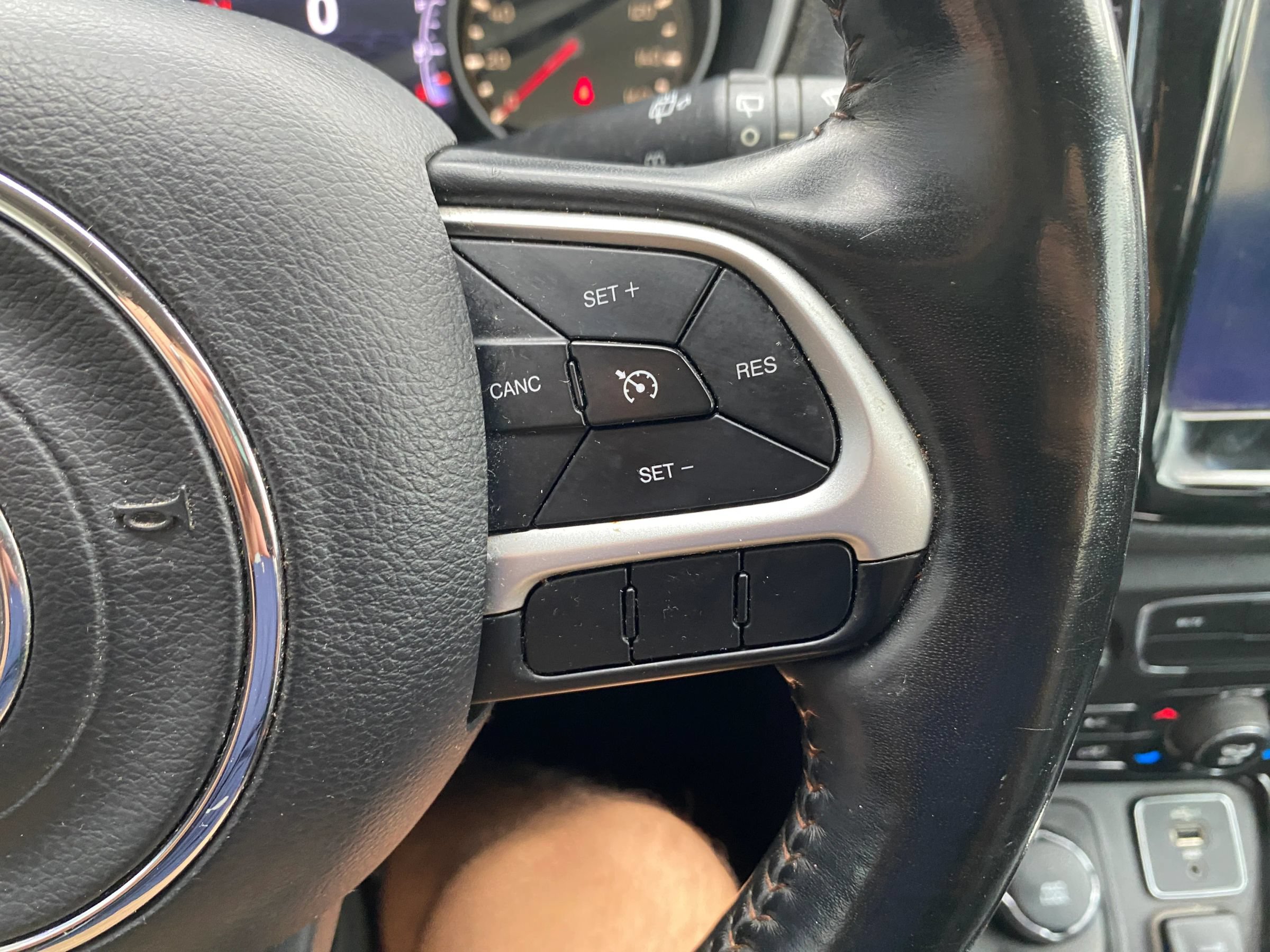 Used 2019 Jeep Compass Limited AWD/4WD image 15