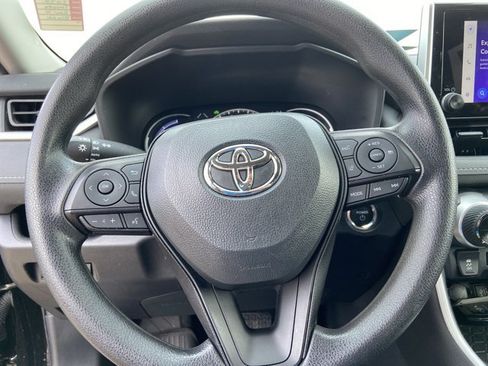 Used 2024 Toyota RAV4 XLE AWD/4WD image 35