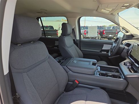 New 2025 Ford Expedition Max Active image 13