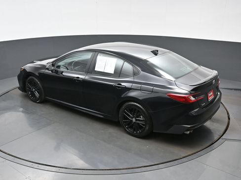 Used 2025 Toyota Camry SE FWD image 37