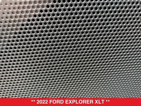 Used 2022 Ford Explorer XLT image 14