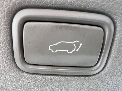 Used 2015 Kia Sedona SX FWD image 12