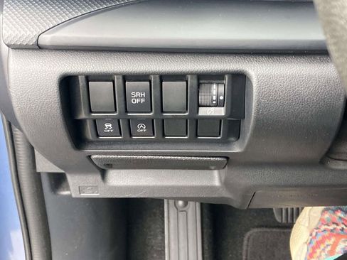 Used 2023 Subaru Forester AWD/4WD image 28