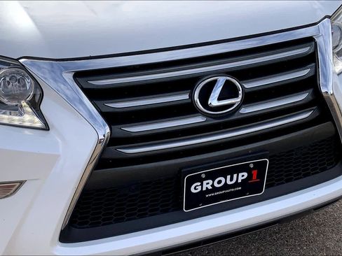 Used 2014 Lexus GX 460 image 29