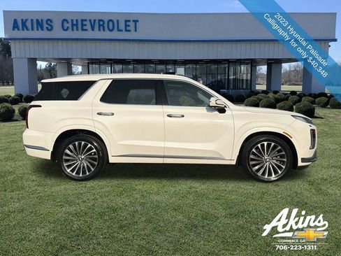 Used 2023 Hyundai Palisade Calligraphy image 5
