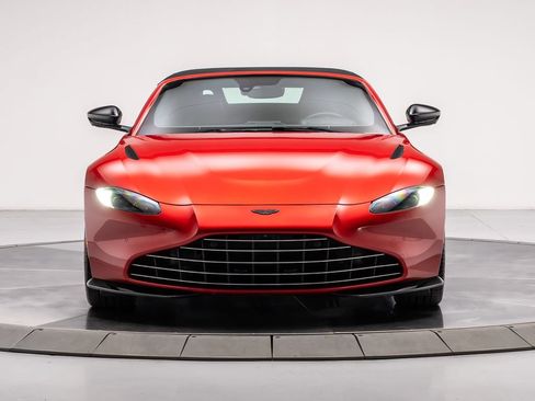 Used 2023 Aston Martin V8 Vantage Roadster RWD image 8