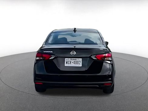Used 2025 Nissan Versa SV FWD image 10