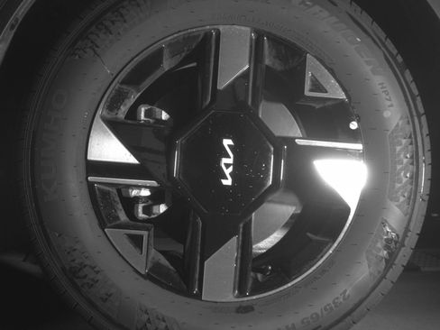 Used 2026 Kia Sportage LX FWD image 12