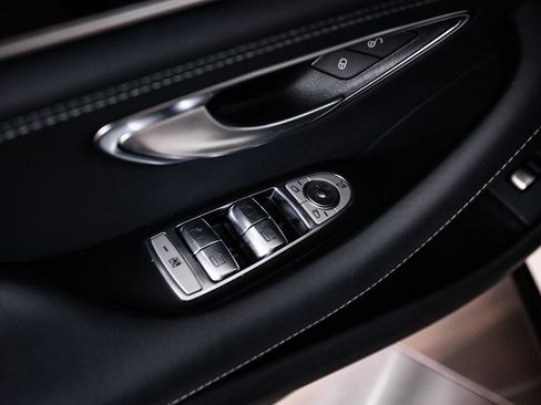 Used 2024 Mercedes-Benz AMG GT 43 image 22