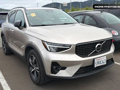 Used 2023 Volvo XC40 B5 Plus
