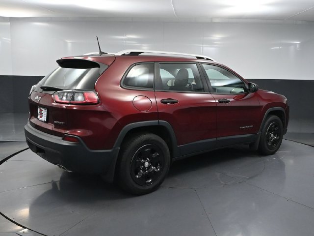 Used 2019 Jeep Cherokee Sport w/ Cold Weather Group AWD/4WD image 4