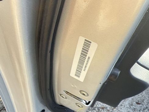 Used 2025 Nissan Versa SV FWD image 10
