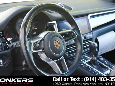 Used 2021 Porsche Macan S image 41