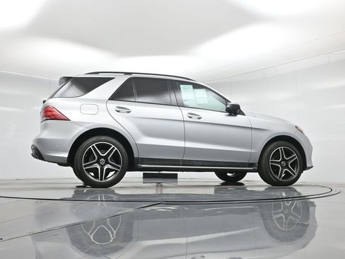 Used 2019 Mercedes-Benz GLE 400 4MATIC image 46