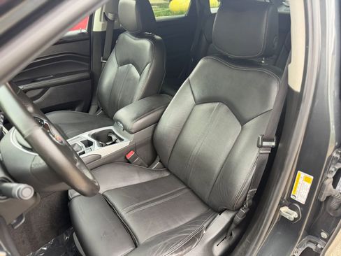 Used 2015 Cadillac SRX Luxury w/ Driver Awareness Package FWD image 18