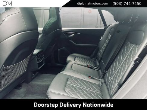 Used 2023 Audi SQ8 Prestige AWD/4WD image 23