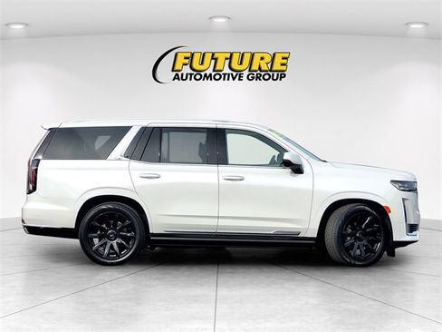 Used 2022 Cadillac Escalade Premium Luxury Platinum w/ Heavy-Duty Trailer Package image 3