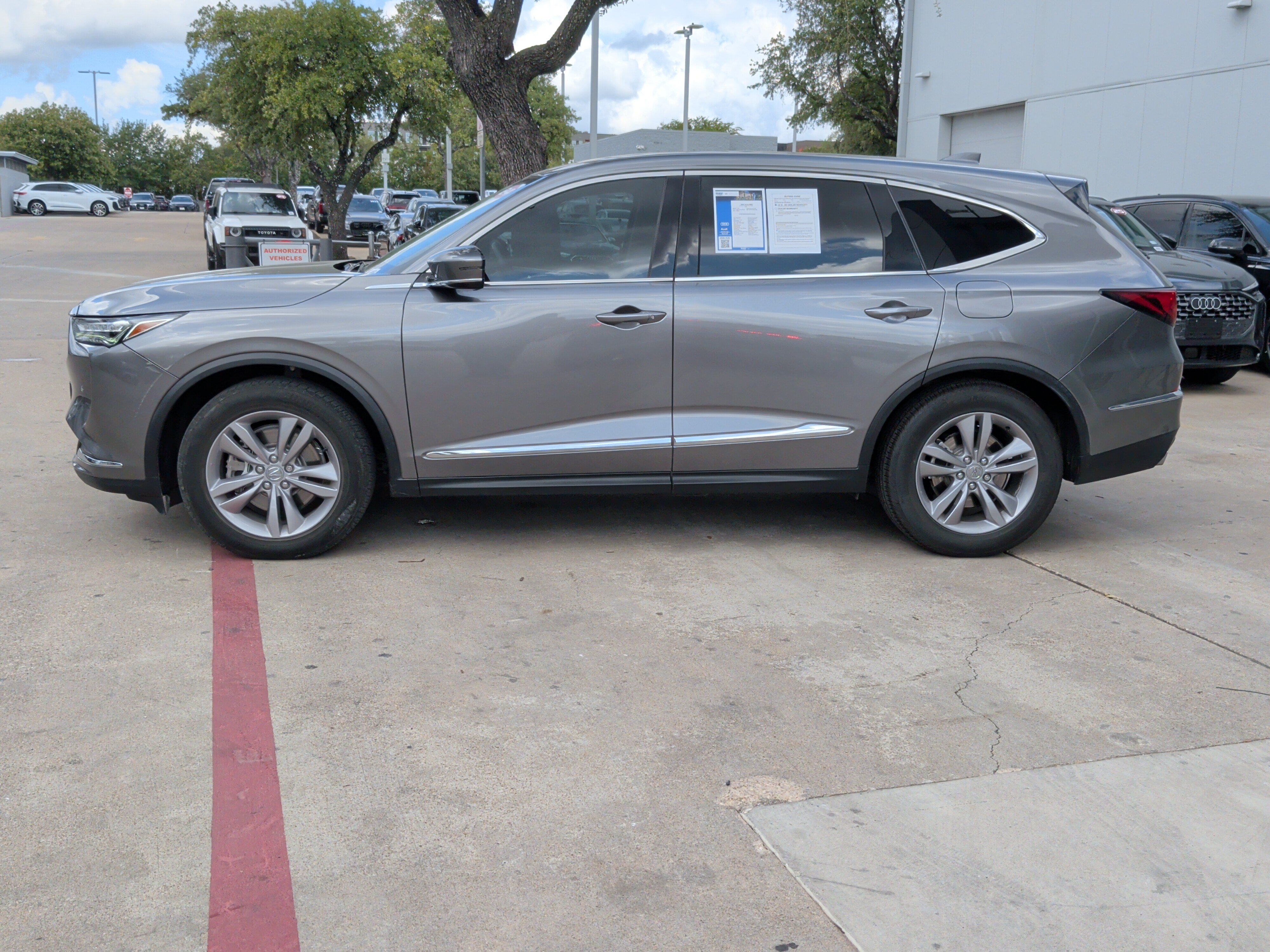 Used 2024 Acura MDX FWD image 7