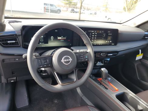 New 2026 Nissan Kicks SR w/ Cold Weather Package AWD/4WD image 7