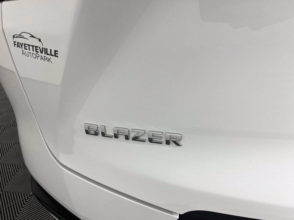 New 2026 Chevrolet Blazer LT w/ LPO, Floor Liner Package FWD image 19