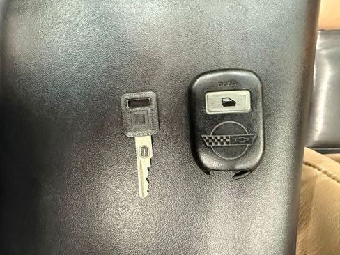 Used 1994 Chevrolet Corvette Convertible RWD image 15