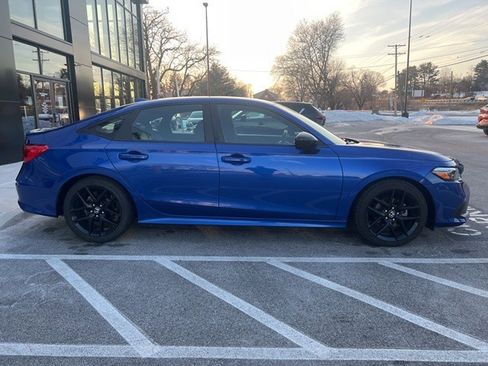 Used 2022 Honda Civic Sport image 8