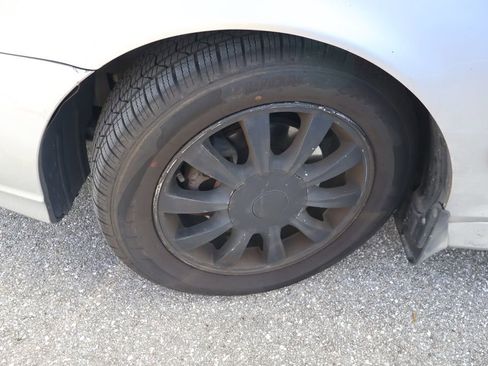 Used 2004 Hyundai Sonata GLS FWD image 4