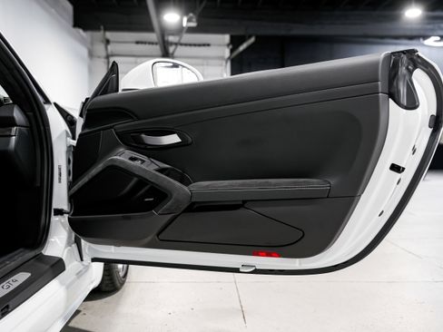 Used 2020 Porsche 718 Cayman GT4 image 23