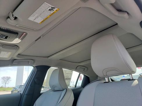New 2026 Toyota Prius Limited FWD image 15