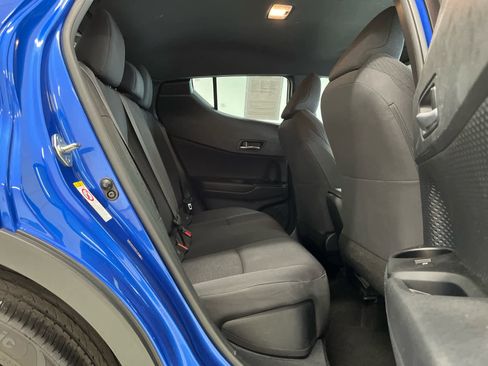 Used 2018 Toyota C-HR XLE image 16