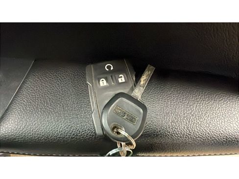 Used 2022 GMC Canyon Elevation image 18