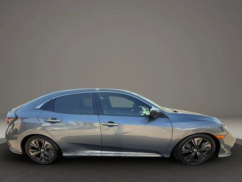 Used 2018 Honda Civic EX image 5