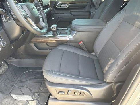 Used 2024 Chevrolet Silverado 1500 RST w/ Convenience Package II RWD image 9