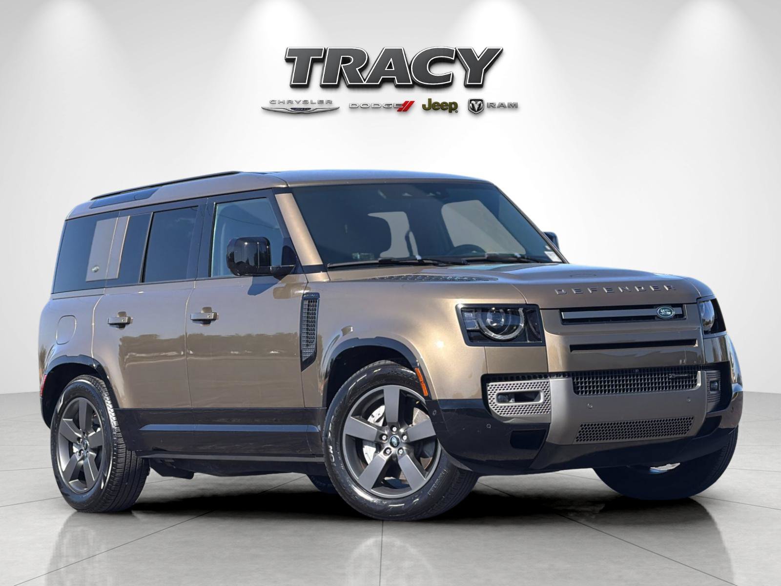 Used 2022 Land Rover Defender 110 X-Dynamic HSE AWD/4WD image 2