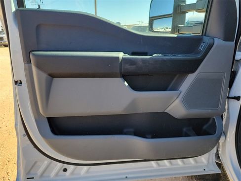 New 2024 Ford F550 XL image 18