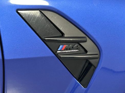 Used 2021 BMW M4 Competition w/ M Carbon Exterior Package RWD image 10