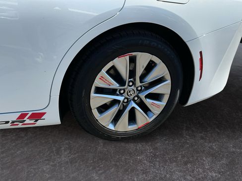 Used 2021 Toyota Mirai w/ Advanced Technology Package RWD image 9
