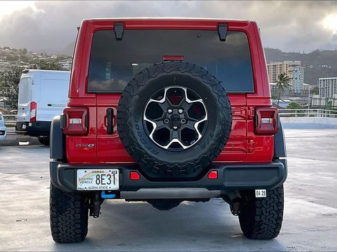Used 2023 Jeep Wrangler Unlimited Rubicon 4xe AWD/4WD image 5