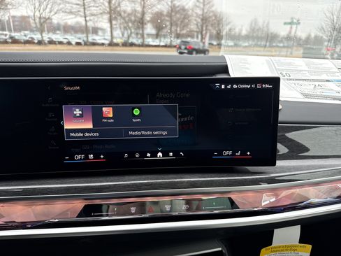 New 2026 BMW 750e xDrive image 14