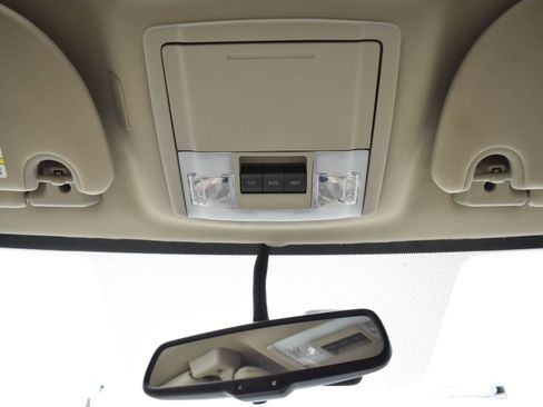 Used 2014 Lincoln Navigator 2WD image 27