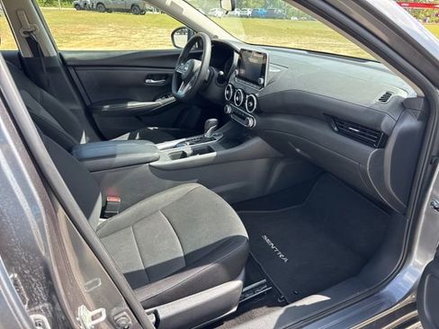 Used 2025 Nissan Sentra SV image 13