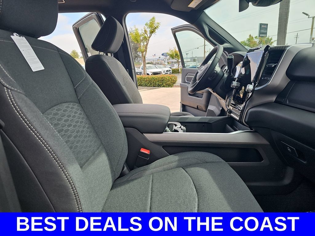 New 2027 RAM 3500 Big Horn AWD/4WD image 10