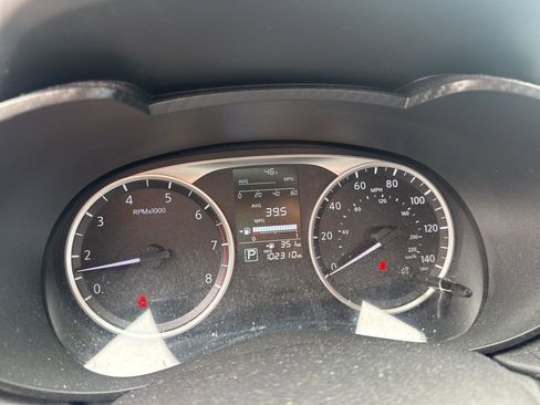 Used 2020 Nissan Versa S image 7