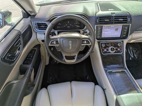 Certified 2020 Lincoln Continental AWD image 15