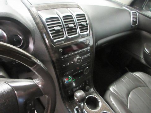 Used 2011 GMC Acadia Denali AWD/4WD image 22